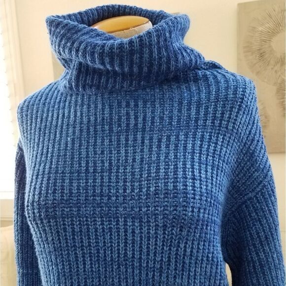Free People Eleven Turtleneck Tunic Sweater - size XS in Blue - Picture 4 of 8